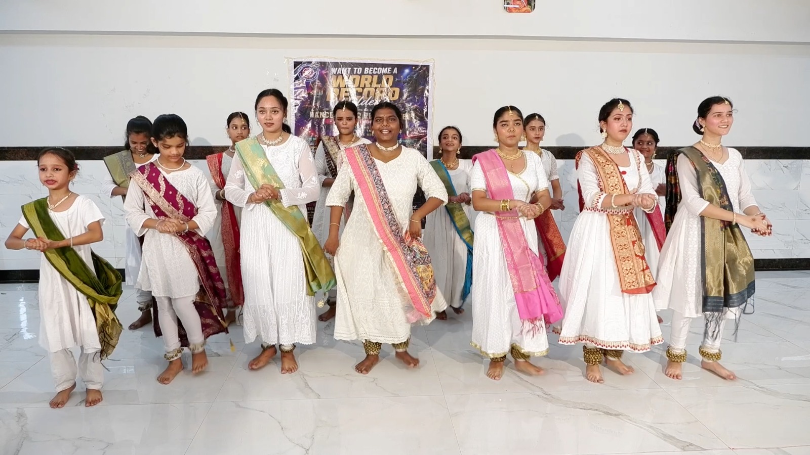 Amrapali Kathak Dance Academy — world record performance (4 of 16)