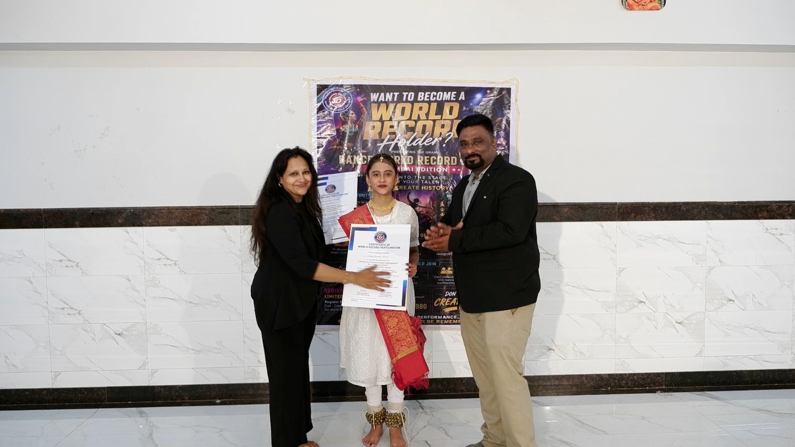 Amrapali Kathak Dance Academy — world record performance (8 of 16)