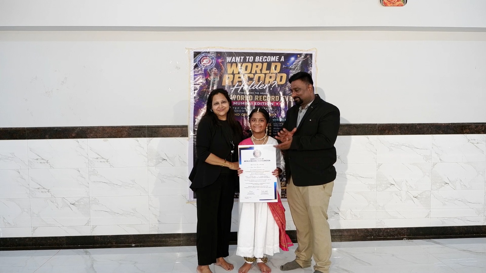 Amrapali Kathak Dance Academy — world record performance (9 of 16)