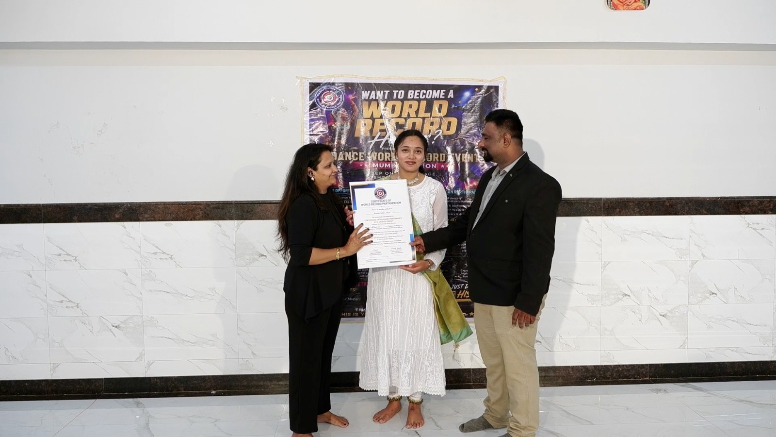 Amrapali Kathak Dance Academy — world record performance (10 of 16)