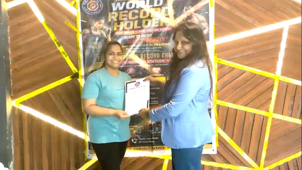 Iron Hub — fitness world record event, trainers and trainees (9 of 18)